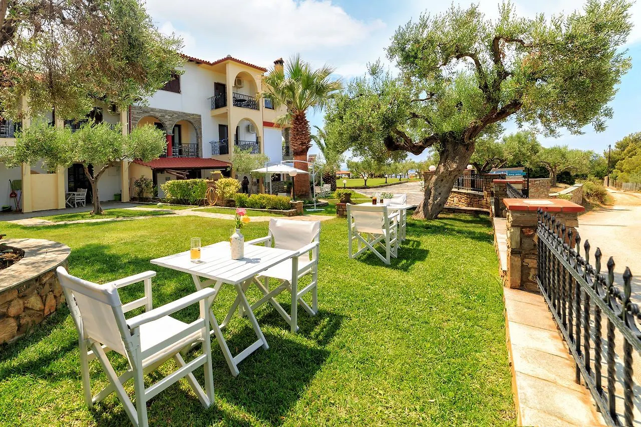 Castristudios Nikiti  Nikiti (Sithonia)